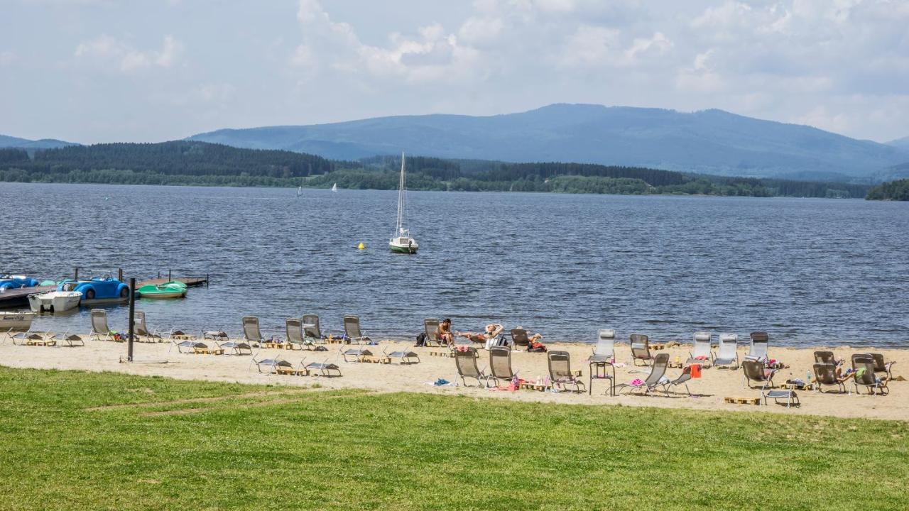 Hotel Racek Černá v Pošumaví Buitenkant foto